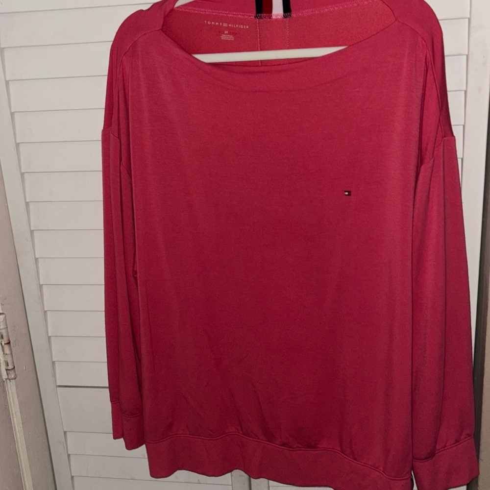 NWOT Calvin Klein sweater 2/40$!